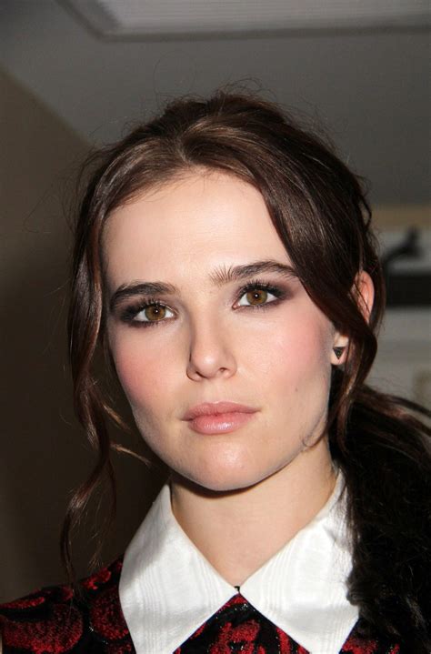 zoey deutch fansite